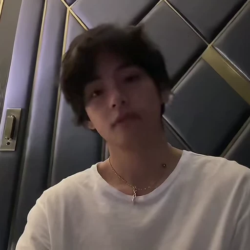 😐 Стикер «Tae-Hyung» для Telegram