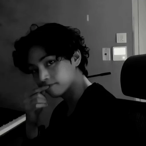 😐 Стикер «Tae-Hyung» для Telegram