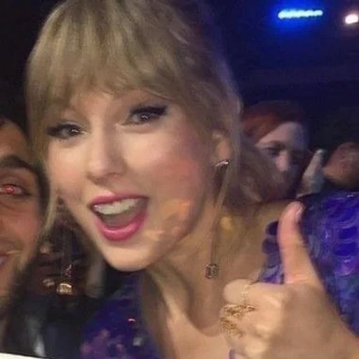 👍 Стикер «Taylor Swift» для Telegram