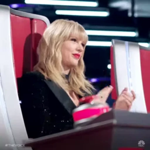 😐 Стикер «&;Taylor Swift» для Telegram