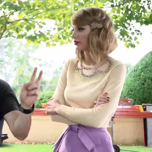 😐 Стикер «Taylor Swift» для Telegram