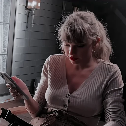 😐 Стикер «Taylor Swift» для Telegram