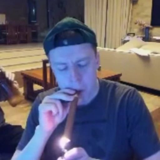 🚬 Стикер «PACK 4» для Telegram