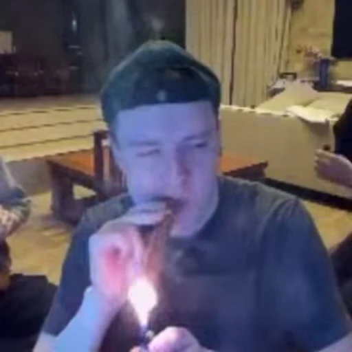 🚬 Стикер «PACK 4» для Telegram