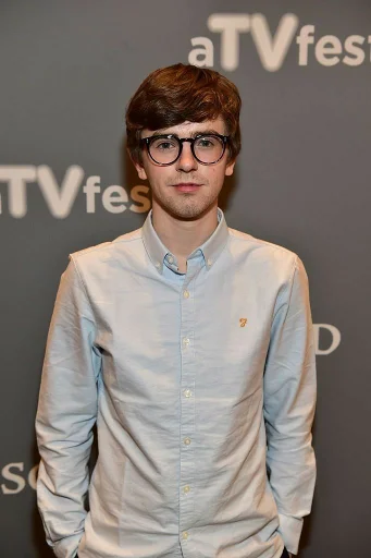 😏 Стикер «The good doctor» для Telegram