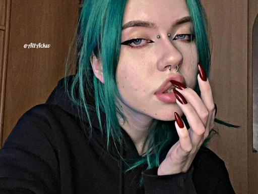 🥑 Стикер «Thirteen Att Ackw» для Telegram