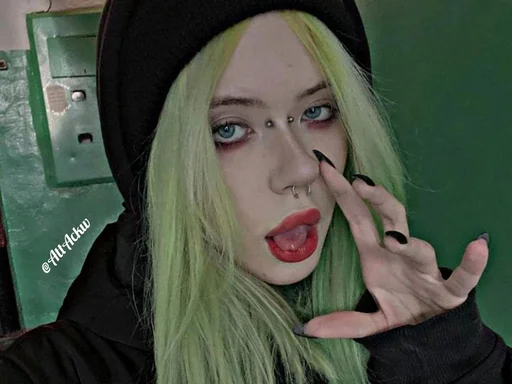 🥑 Стикер «Thirteen Att Ackw» для Telegram
