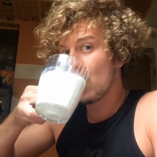🥛 Стикер «Тихон Жизневский» для Telegram