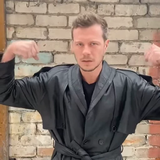 💪 Стикер «Тихон Жизневский» для Telegram
