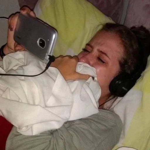 😢 Стикер «tiktok comment» для Telegram