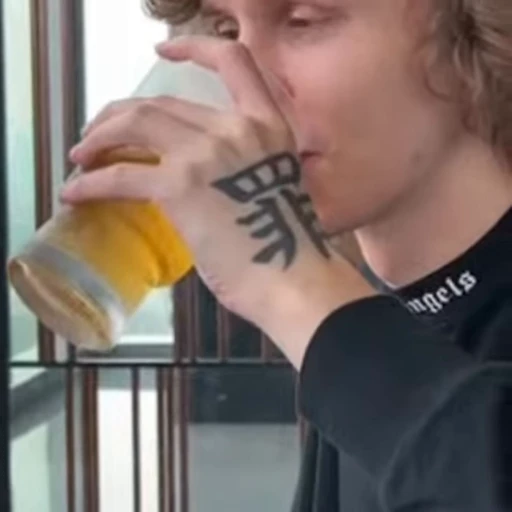🍺 Стикер «dyrachyo» для Telegram