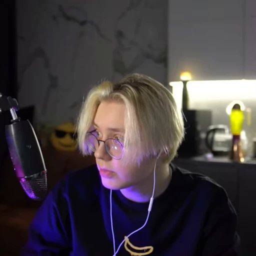 🧐 Стикер «drake» для Telegram