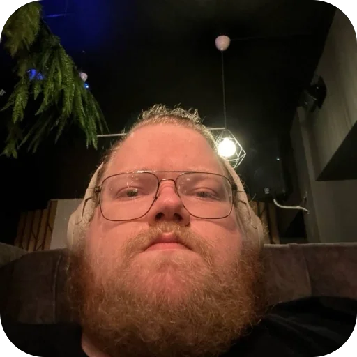 🫥 Стикер «Тоха 2х2» для Telegram