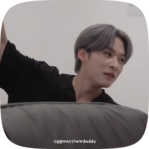 🧊 Стикер «Lee Know» для Telegram