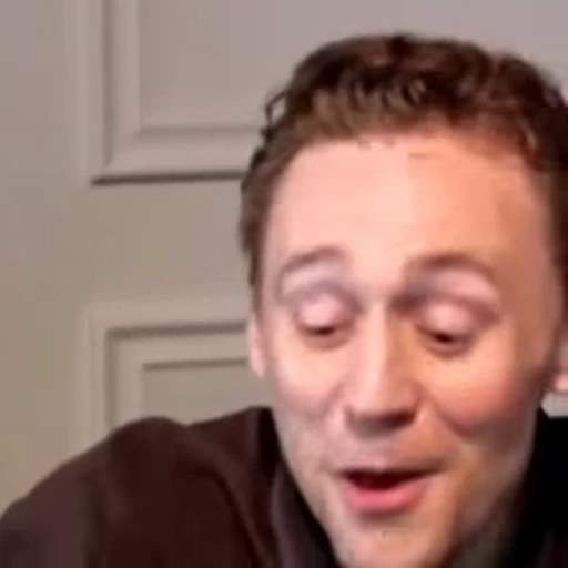 🤡 Стикер «Tom Hiddleston Том Хиддлстон» для Telegram