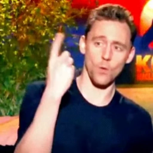 🚁 Стикер «Tom Hiddleston Том Хиддлстон» для Telegram
