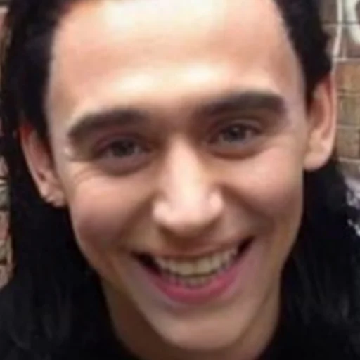 🧊 Стикер «Tom Hiddleston» для Telegram