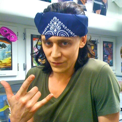 🧊 Стикер «Tom Hiddleston» для Telegram