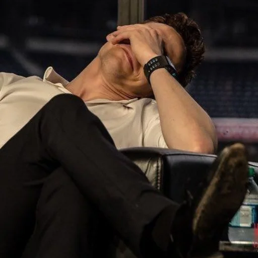 🧊 Стикер «Tom Hiddleston» для Telegram