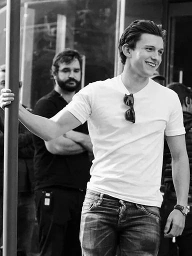 🕸 Стикер «Tom Holland BW» для Telegram