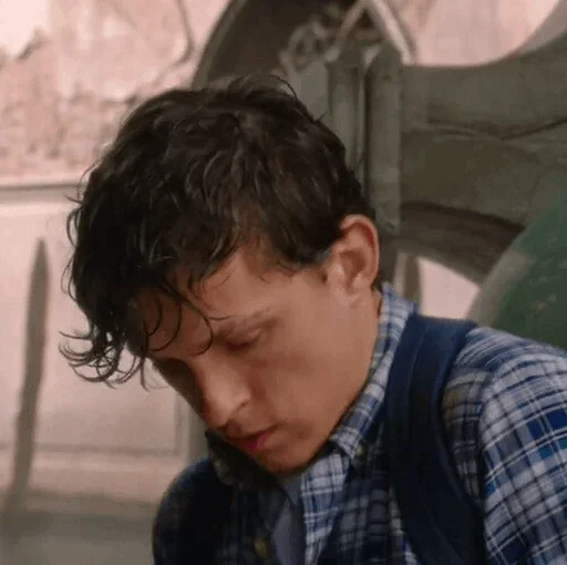 🕸 Стикер «Tom Holland Far Frome Home» для Telegram