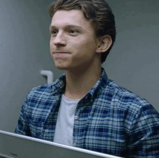 🕸 Стикер «Tom Holland Far Frome Home» для Telegram