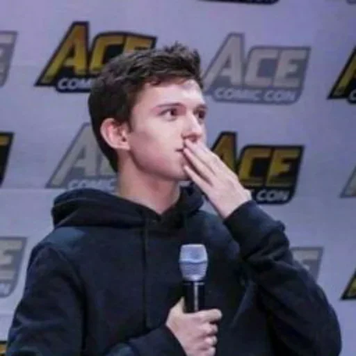🤭 Стикер «Tom Holland Funny» для Telegram