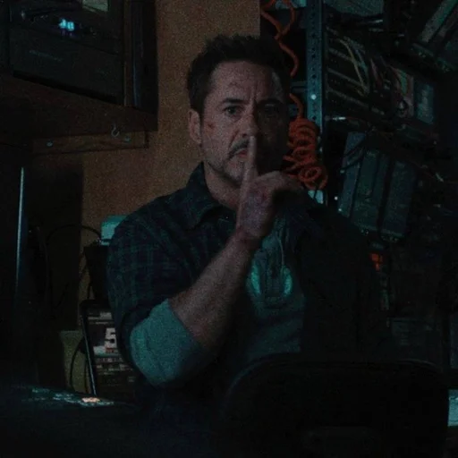 🤫 Стикер «Tony Stark» для Telegram