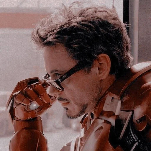 😐 Стикер «Tony Stark» для Telegram