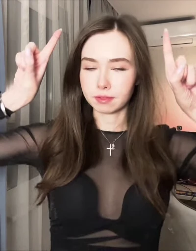 🖤 Стикер «Карина Шпак» для Telegram