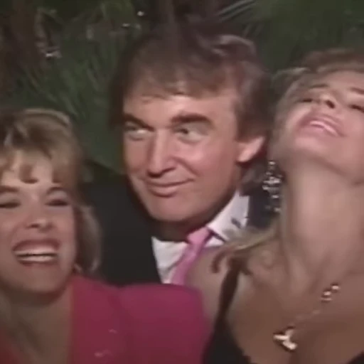 😘 Стикер «Trump & Biden» для Telegram