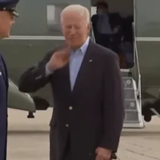 🥴 Стикер «Trump & Biden» для Telegram