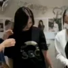 Стикер 19 Twice
