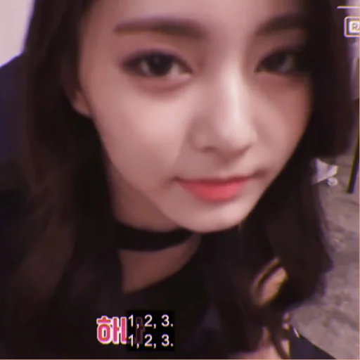 🌙 Стикер «tzuyu» для Telegram