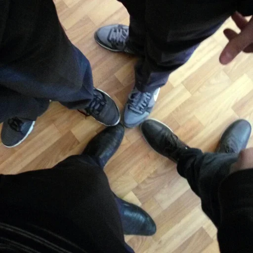 🤚 Стикер «unterliga» для Telegram