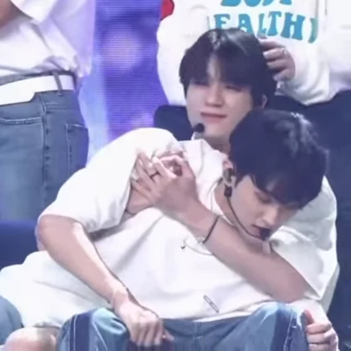 🫂 Стикер «jaehyun nct» для Telegram