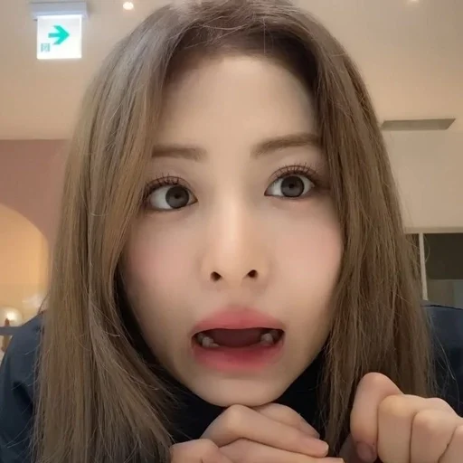 🐍 Стикер «yunjin» для Telegram