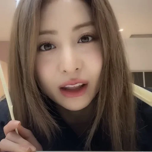 🐍 Стикер «yunjin» для Telegram