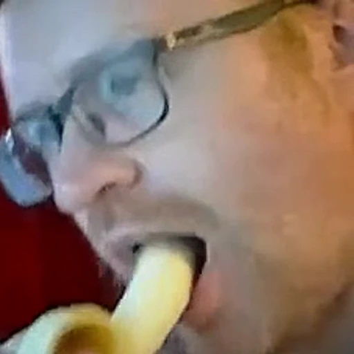 🍌 Стикер «ВАНОМАС БАТЯ ВСЕЯ РУСИ» для Telegram