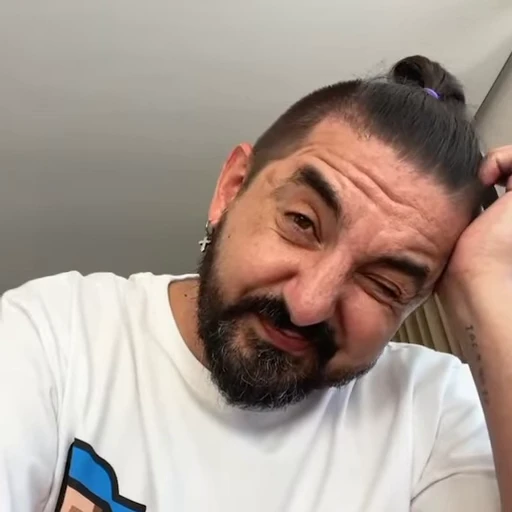 🤔 Стикер «Стикеры» для Telegram