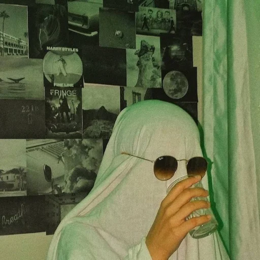 🥤 Стикер «Vimbing ghost» для Telegram