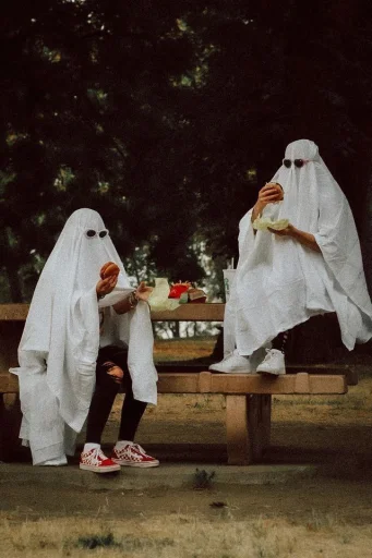 👍 Стикер «Vimbing ghost» для Telegram