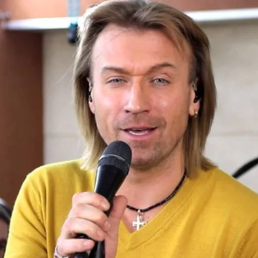 🎤 Стикер «олежа винник» для Telegram