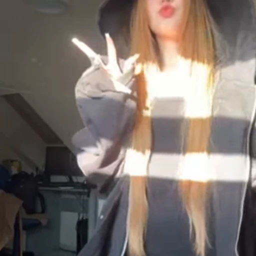 😝 Стикер «виола» для Telegram