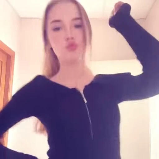💃 Стикер «виола» для Telegram