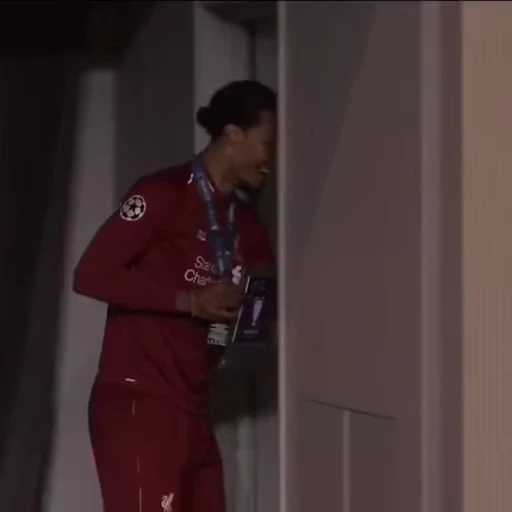 🖤 Стикер «Virgil van Dijk» для Telegram