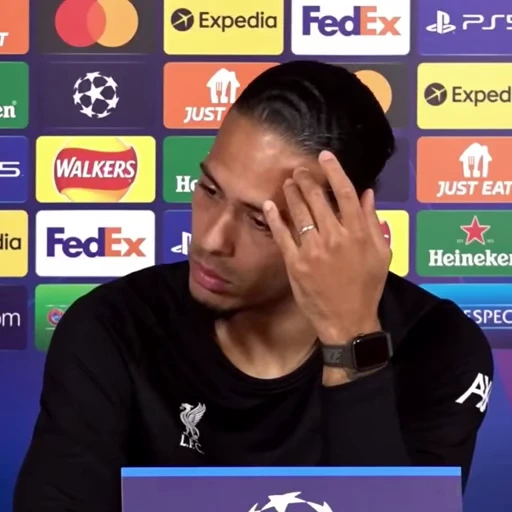 🖤 Стикер «Virgil van Dijk» для Telegram