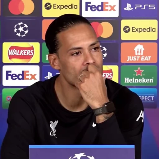 🖤 Стикер «Virgil van Dijk» для Telegram