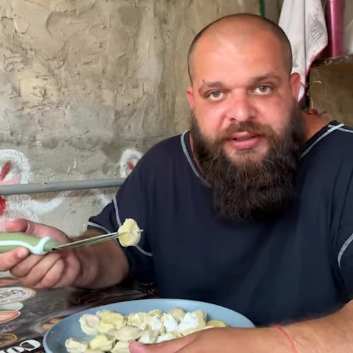 🥟 Стикер «Выживалово» для Telegram