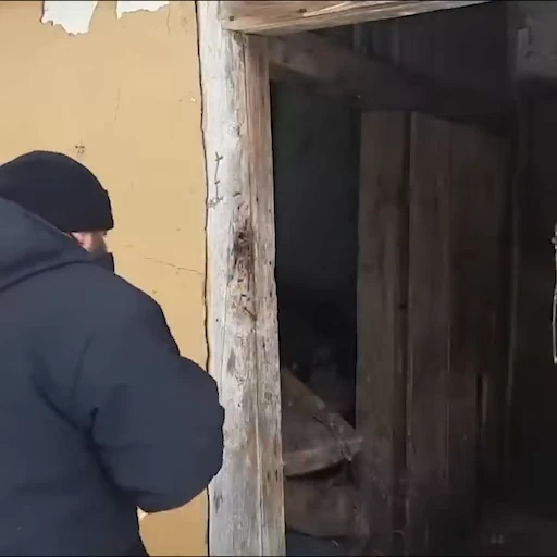 🚪 Стикер «Выживалово» для Telegram